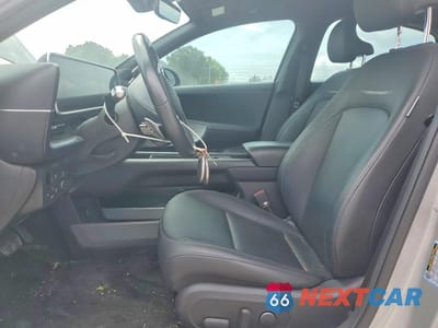 Zdjęcie 7 z 13 samochodu: 2023 HYUNDAI IONIQ 6 SEL VIN:KMHM34AA2PA023058 - miniatura