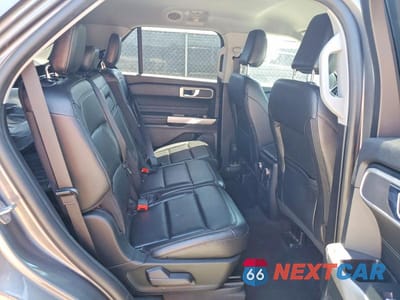 Zdjęcie 10 z 12 samochodu: 2021 FORD EXPLORER XLT VIN:1FMSK8DH0MGA00980 - miniatura