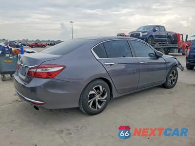 Trzecie zdjęcie samochodu z tyłu: 2017 HONDA ACCORD LX VIN:1HGCR2F36HA076913 - miniatura