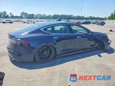 Trzecie zdjęcie samochodu z tyłu: 2013 TESLA MODEL S VIN:5YJSA1AG2DFP12122 - miniatura