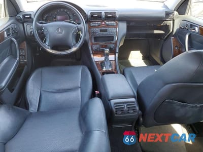 Zdjęcie 8 z 12 samochodu: 2001 MERCEDES-BENZ C 320 VIN:WDBRF64JX1F030602 - miniatura