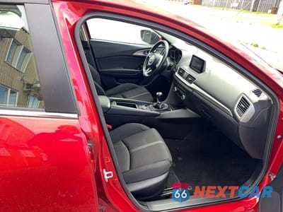 Piąte zdjęcie samochodu w środku: 2018 MAZDA 3 GRAND TOURING VIN:3MZBN1M34JM200329 - miniatura
