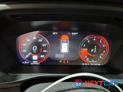 Zdjęcie 9 z 14 samochodu: 2020 VOLVO XC40 T5 MOMENTUM VIN:YV4162UK1L2288336 - miniatura