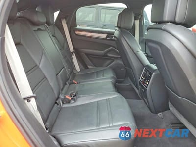 Zdjęcie 10 z 12 samochodu: 2020 PORSCHE CAYENNE COUPE VIN:WP1BA2AYXLDA47926 - miniatura
