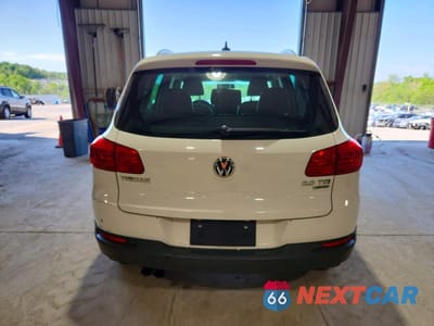 Zdjęcie 6 z 13 samochodu: 2014 VOLKSWAGEN TIGUAN S VIN:WVGBV3AXXEW542858 - miniatura