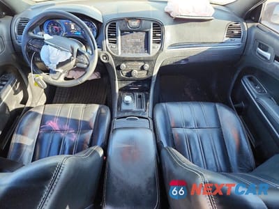 Zdjęcie 8 z 13 samochodu: 2019 CHRYSLER 300 S VIN:2C3CCABG4KH516112 - miniatura