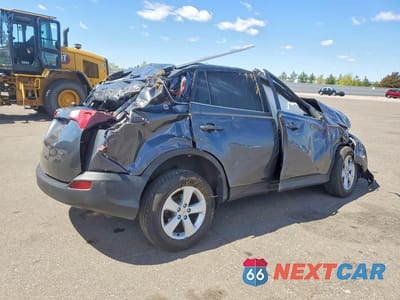Trzecie zdjęcie samochodu z tyłu: 2014 TOYOTA RAV4 XLE VIN:JTMWFREV1ED039746 - miniatura