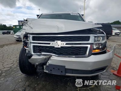 Piąte zdjęcie samochodu w środku: 2018 CHEVROLET SUBURBAN K1500 LT VIN:1GNSKHKC3JR117455 - miniatura