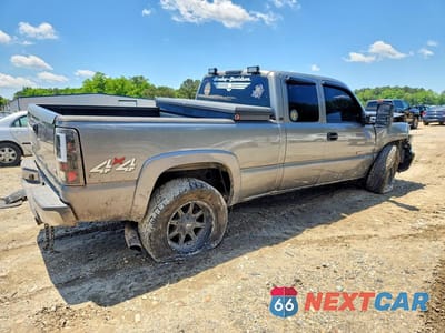 Trzecie zdjęcie samochodu z tyłu: 2006 GMC SIERRA K2500 HEAVY DUTY VIN:1GTHK29U76E165117 - miniatura