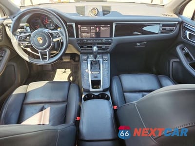 Zdjęcie 8 z 12 samochodu: 2019 PORSCHE MACAN VIN:WP1AA2A59KLB02467 - miniatura