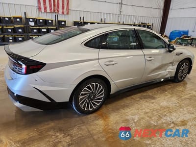 Trzecie zdjęcie samochodu z tyłu: 2025 HYUNDAI SONATA HYBRID SEL VIN:KMHL34JJ1SA105061 - miniatura