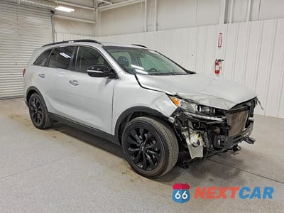 Czwarte zdjęcie samochodu z boku: 2020 KIA SORENTO S VIN:5XYPG4A58LG695600 - miniatura