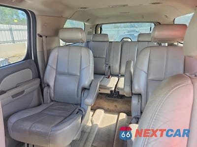Zdjęcie 10 z 13 samochodu: 2007 CHEVROLET SUBURBAN C1500 VIN:1GNFC16087J190009 - miniatura