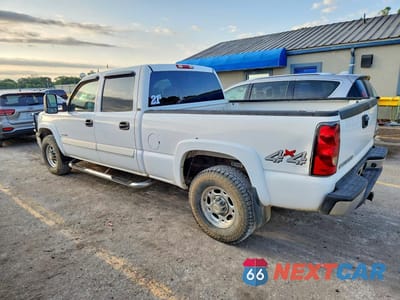 Drugie zdjęcie samochodu z przodu: 2004 CHEVROLET SILVERADO K2500 VIN:1GCGK23UX4F104727 - miniatura