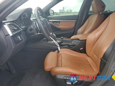 Zdjęcie 7 z 12 samochodu: 2017 BMW 330 I VIN:WBA8B9C53HK675850 - miniatura