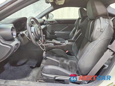 Zdjęcie 7 z 13 samochodu: 2023 TOYOTA GR 86 PREMIUM VIN:JF1ZNBF13P8759151 - miniatura