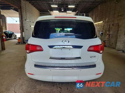 Zdjęcie 6 z 13 samochodu: 2016 INFINITI QX80 BASE VIN:JN8AZ2NE4G9127175 - miniatura