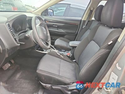 Zdjęcie 7 z 13 samochodu: 2020 MITSUBISHI OUTLANDER SE VIN:JA4AZ3A37LZ026464 - miniatura
