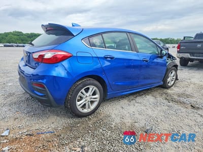 Trzecie zdjęcie samochodu z tyłu: 2018 CHEVROLET CRUZE LT VIN:3G1BE6SM4JS652197 - miniatura