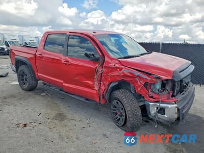 Czwarte zdjęcie samochodu z boku: 2014 TOYOTA TUNDRA CREWMAX SR5 VIN:5TFDW5F1XEX324343 - miniatura