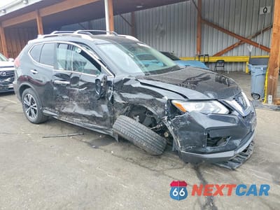 Czwarte zdjęcie samochodu z boku: 2020 NISSAN ROGUE SV VIN:JN8AT2MV6LW112563 - miniatura