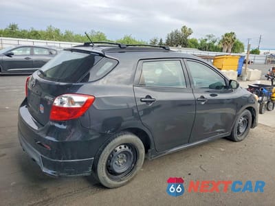 Trzecie zdjęcie samochodu z tyłu: 2009 TOYOTA COROLLA MATRIX S VIN:2T1KE40E69C024934 - miniatura