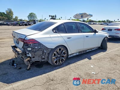Trzecie zdjęcie samochodu z tyłu: 2025 BMW 530 I VIN:WBA43FJ04SCU23298 - miniatura