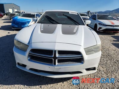 Piąte zdjęcie samochodu w środku: 2011 DODGE CHARGER R VIN:2B3CM5CT0BH598272 - miniatura