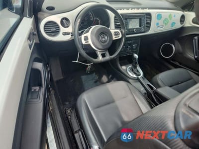 Zdjęcie 8 z 12 samochodu: 2013 VOLKSWAGEN BEETLE VIN:3VWJP7AT1DM605789 - miniatura