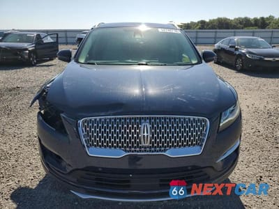 Piąte zdjęcie samochodu w środku: 2019 LINCOLN MKC RESERVE VIN:5LMCJ3C9XKUL38497 - miniatura