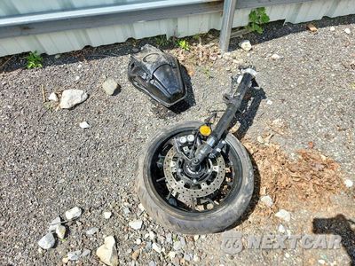 Zdjęcie 8 z 9 samochodu: 2022 YAMAHA YZFR7 VIN:JYARM38E9NA004431 - miniatura