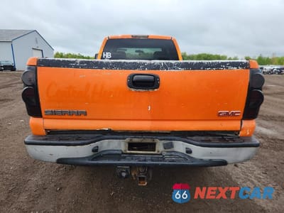 Zdjęcie 6 z 12 samochodu: 2005 GMC SIERRA C2500 HEAVY DUTY VIN:1GTHC29U05E200186 - miniatura