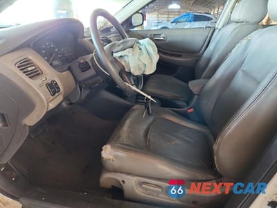 Zdjęcie 7 z 12 samochodu: 2000 HONDA ACCORD EX VIN:1HGCG1653YA056667 - miniatura