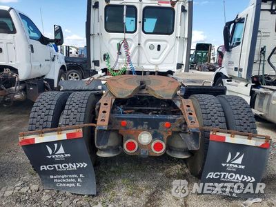 Zdjęcie 6 z 10 samochodu: 2018 FREIGHTLINER CASCADIA 113 SEMI TRUCK VIN:1FUBGAD96JLJV5406 - miniatura