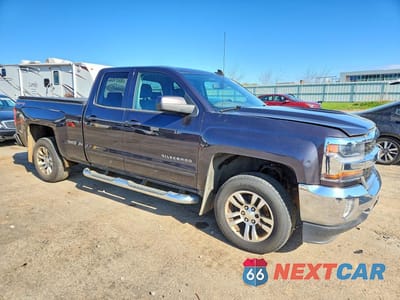 Czwarte zdjęcie samochodu z boku: 2016 CHEVROLET SILVERADO K1500 LT VIN:1GCVKREH7GZ115249 - miniatura