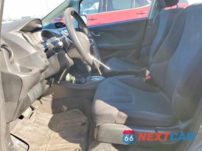 Zdjęcie 7 z 12 samochodu: 2010 HONDA FIT SPORT VIN:JHMGE8H46AS027665 - miniatura