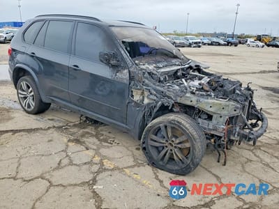 Czwarte zdjęcie samochodu z boku: 2013 BMW X5 M VIN:5YMGY0C53DLL15966 - miniatura