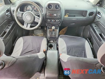 Zdjęcie 8 z 13 samochodu: 2011 JEEP PATRIOT VIN:1J4NT1GA7BD175286 - miniatura