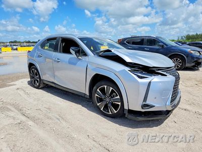 Czwarte zdjęcie samochodu z boku: 2023 LEXUS UX 250H PREMIUM VIN:JTHP6JBHXP2152371 - miniatura