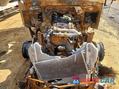 Zdjęcie 7 z 10 samochodu: 2013 VOLVO VN VNL VIN:4V4NC9TG6DN558166 - miniatura