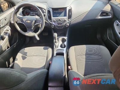 Zdjęcie 8 z 12 samochodu: 2017 CHEVROLET CRUZE LT VIN:3G1BE6SM5HS550594 - miniatura