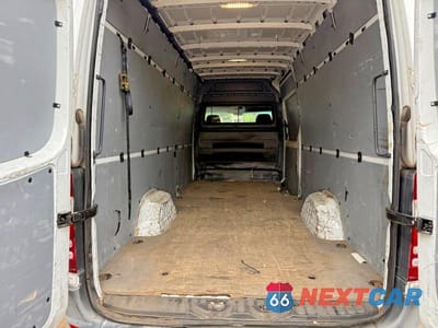 Zdjęcie 6 z 10 samochodu: 2015 MERCEDES-BENZ SPRINTER 2500 VIN:WD3PE8DC0FP144872 - miniatura