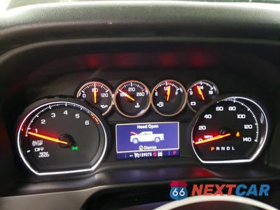 Zdjęcie 9 z 12 samochodu: 2019 CHEVROLET SILVERADO K1500 RST VIN:1GCUYEED4KZ101673 - miniatura