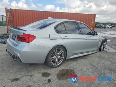 Trzecie zdjęcie samochodu z tyłu: 2017 BMW 340XI VIN:WBA8B3G52HNU35372 - miniatura