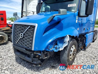 Zdjęcie 9 z 10 samochodu: 2022 VOLVO VNL SEMI TRUCK VIN:4V4NC9EH2NN318202 - miniatura