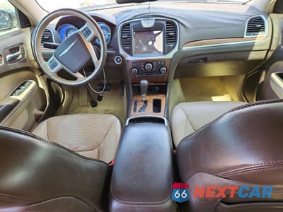 Zdjęcie 8 z 12 samochodu: 2013 CHRYSLER 300C LUXURY VIN:2C3CCAST3DH519549 - miniatura