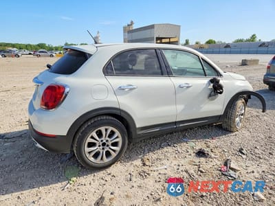 Trzecie zdjęcie samochodu z tyłu: 2016 FIAT 500X EASY VIN:ZFBCFXBT9GP419402 - miniatura
