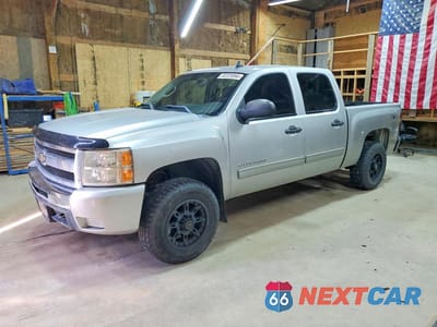 2011 CHEVROLET SILVERADO K1500 LT 3GCPKSE32BG296385 - główne zdjęcie licytacji z USA - miniatura