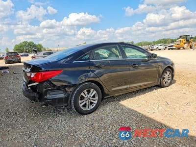Trzecie zdjęcie samochodu z tyłu: 2013 HYUNDAI SONATA GLS VIN:5NPEB4AC8DH810484 - miniatura
