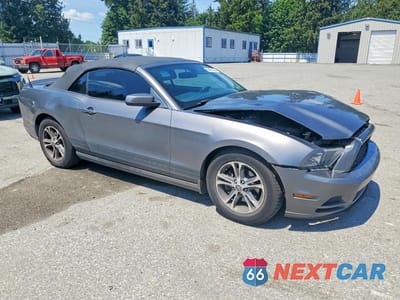 Czwarte zdjęcie samochodu z boku: 2014 FORD MUSTANG VIN:1ZVBP8EM3E5311007 - miniatura